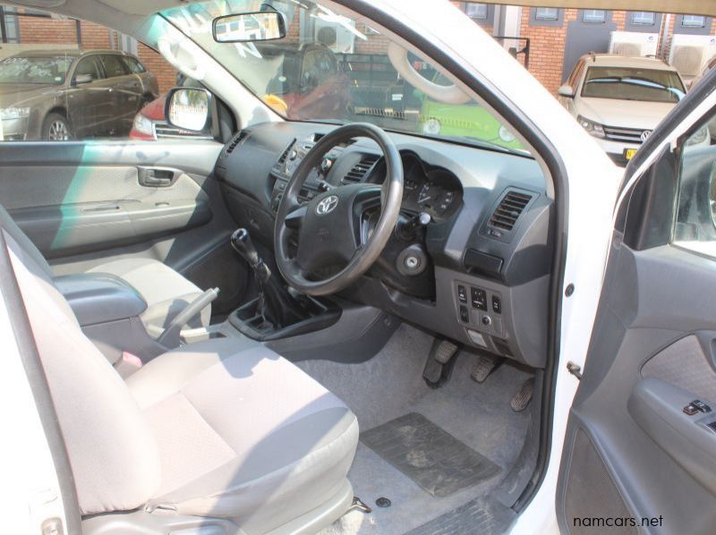 2014 Toyota 2.5 D4D Hilux S Cab 4x4 pictures