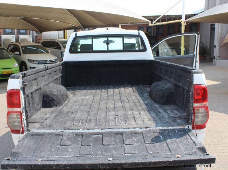 2014 Toyota 2.5 D4D Hilux S Cab 4x4 pictures