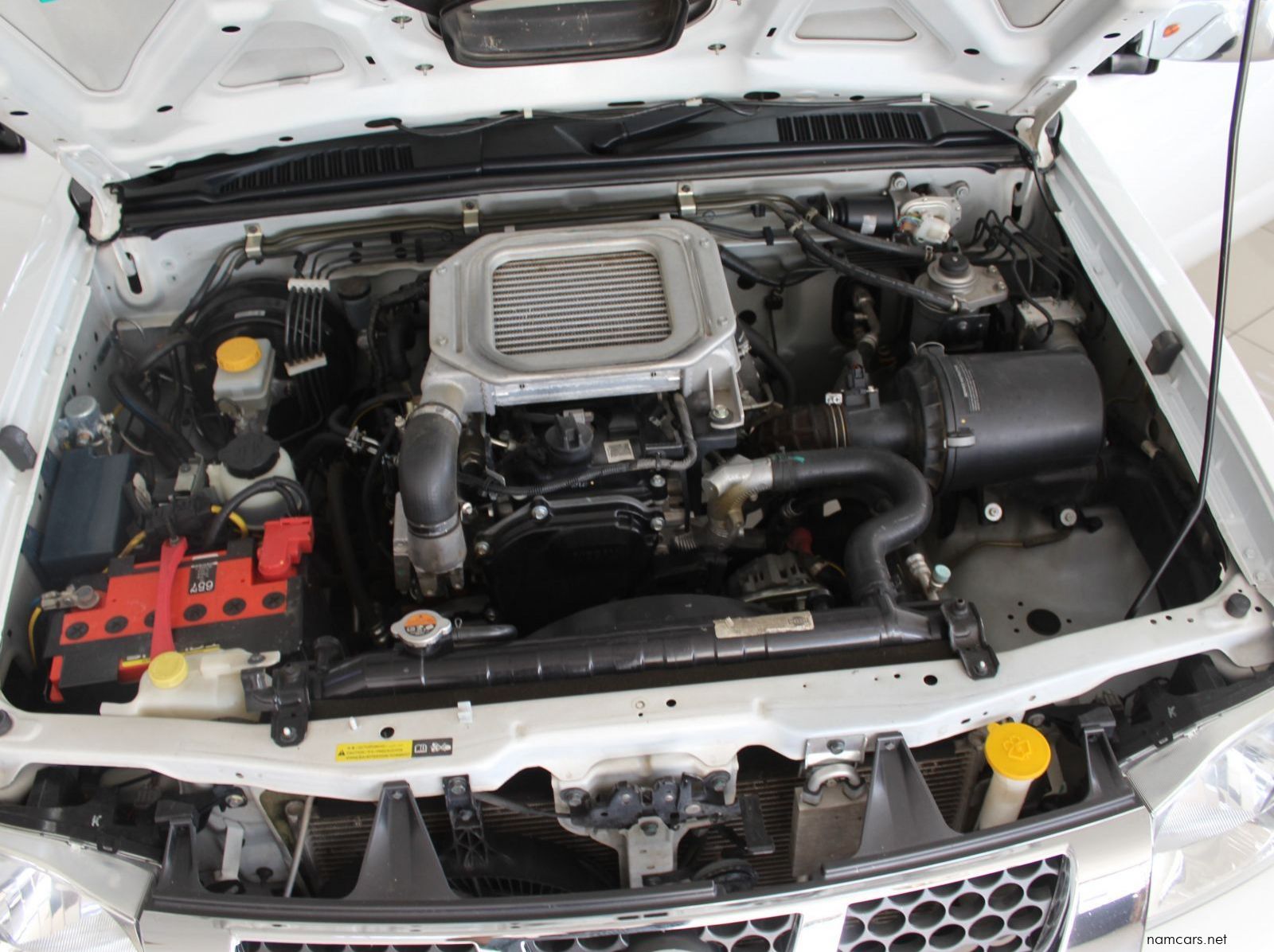 2020 Nissan NP300 2.5 TDI D cab 4x4 pictures