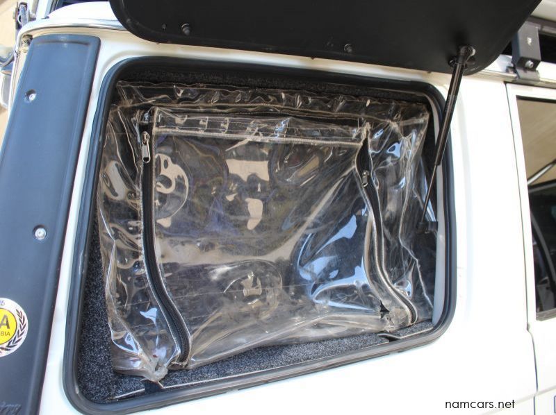 2017 Toyota 76 Series Land Cruiser pictures