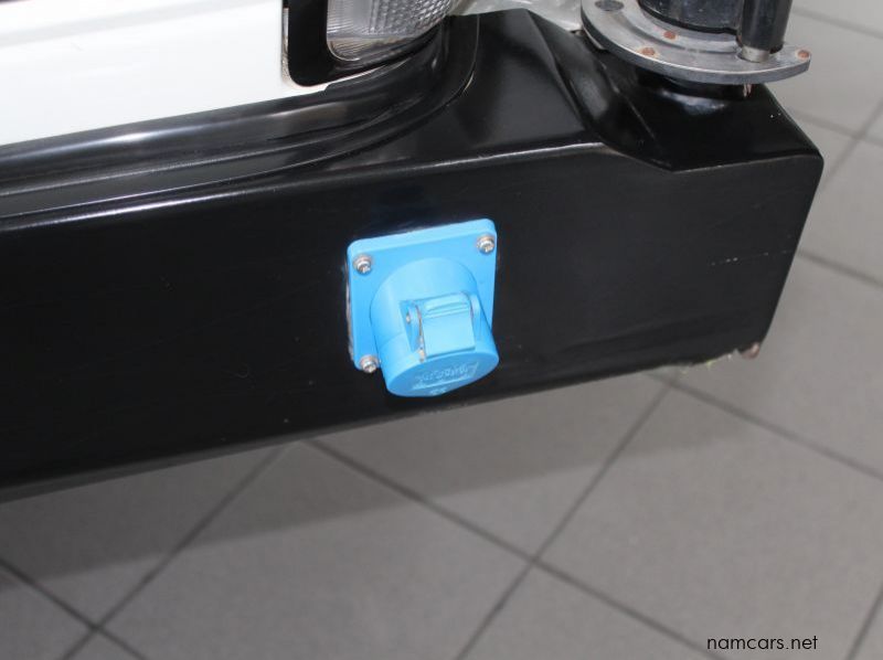 2017 Toyota 76 Series Land Cruiser pictures