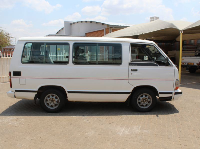 1994 Toyota HIACE 2.2 4Y Supper 10 pictures