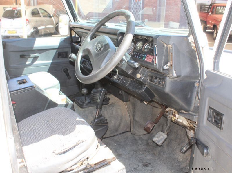 1995 Land Rover DEFENDER 110 3.5V8 pictures