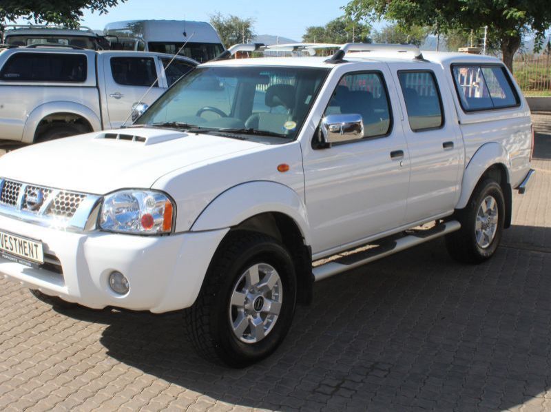 2014 Nissan NP300 pictures