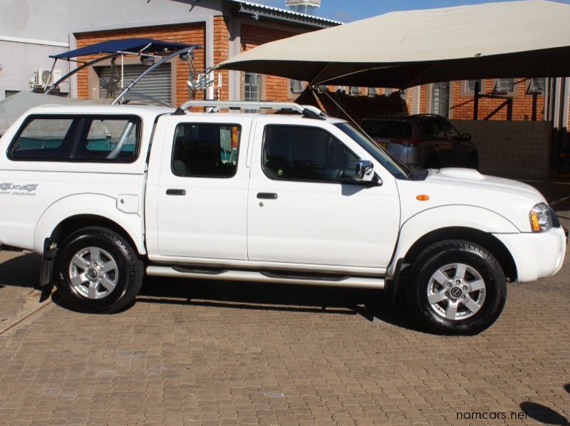 2014 Nissan NP300 pictures