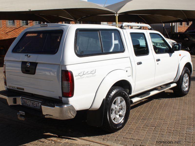 2014 Nissan NP300 pictures