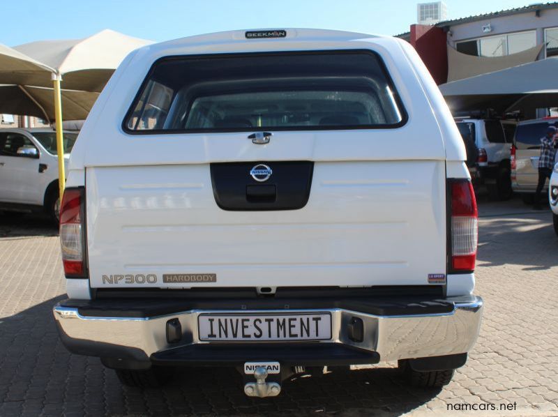 2014 Nissan NP300 pictures