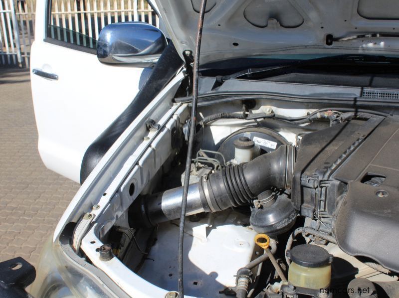 2009 Toyota Hilux 4.0 V6 D Cab 4x4 auto pictures