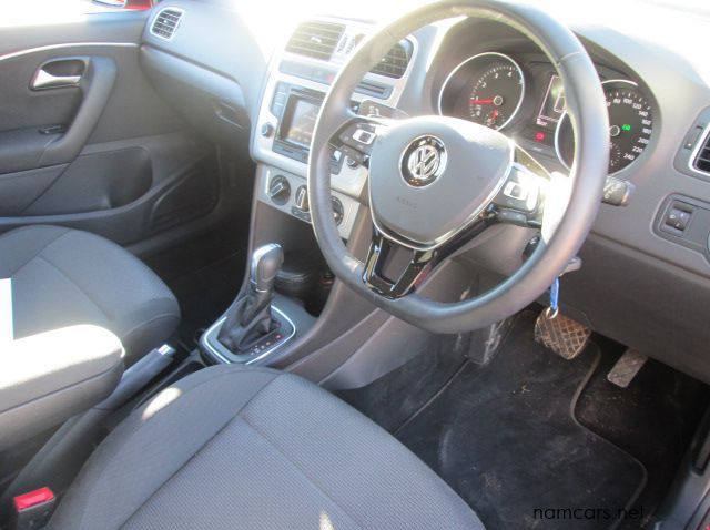 2014 Volkswagen Polo pictures