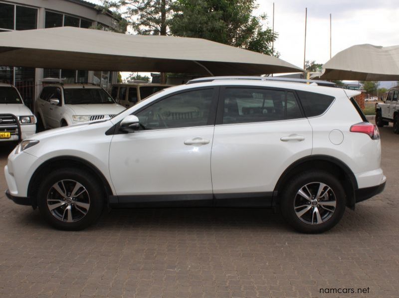 2018 Toyota RAV4 2.0i GX A/T pictures