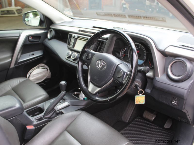 2018 Toyota RAV4 2.0i GX A/T pictures