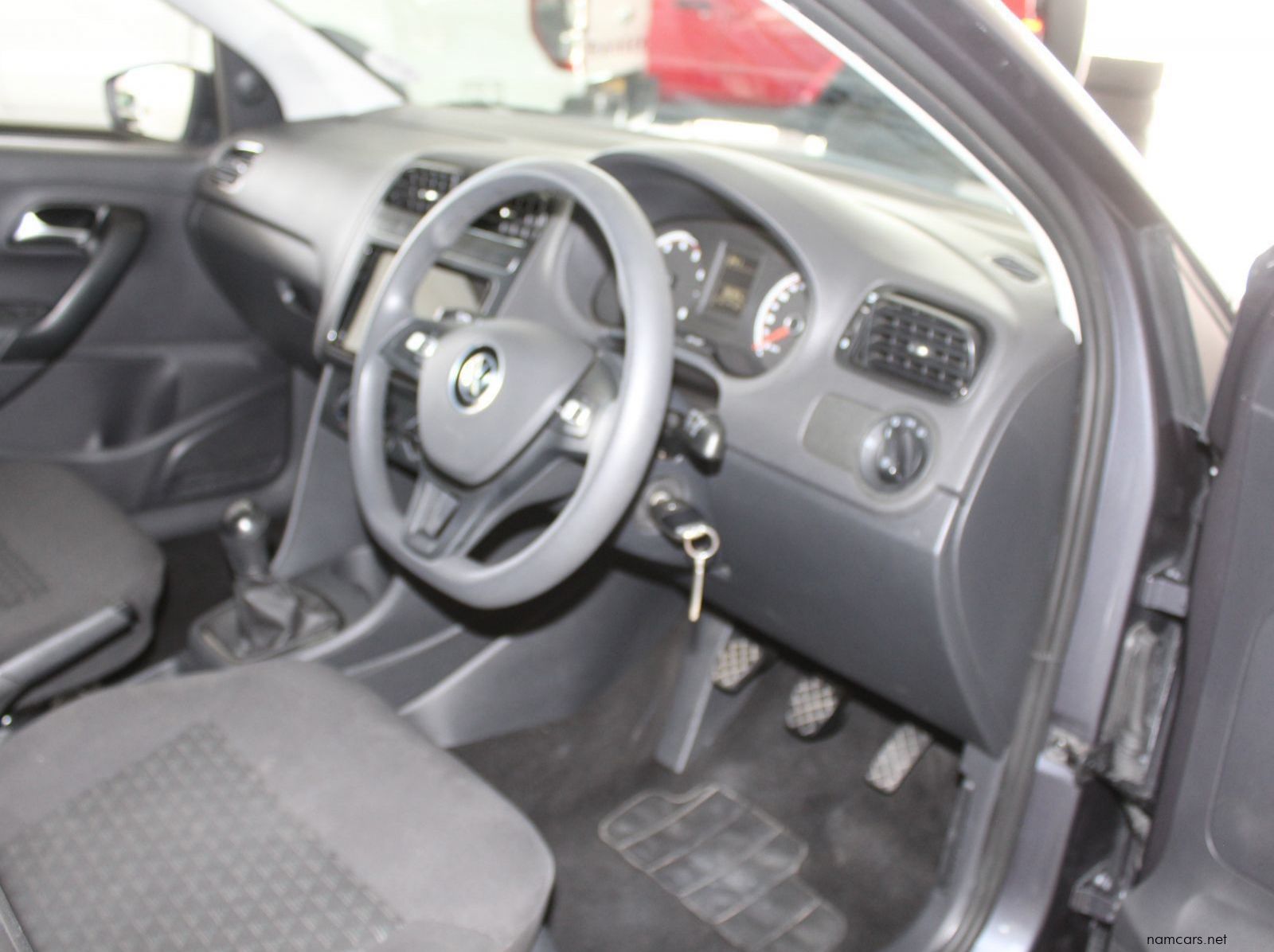 2025 Volkswagen Polo Vivo 1.4 i pictures