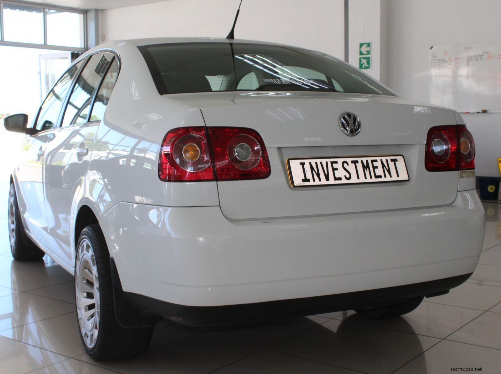 2016 Volkswagen VW Polo Sedan 1.4i pictures