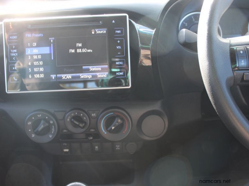 2019 Toyota HILUX 2.4 GD6 SRX 4X2 CLUBCAB pictures