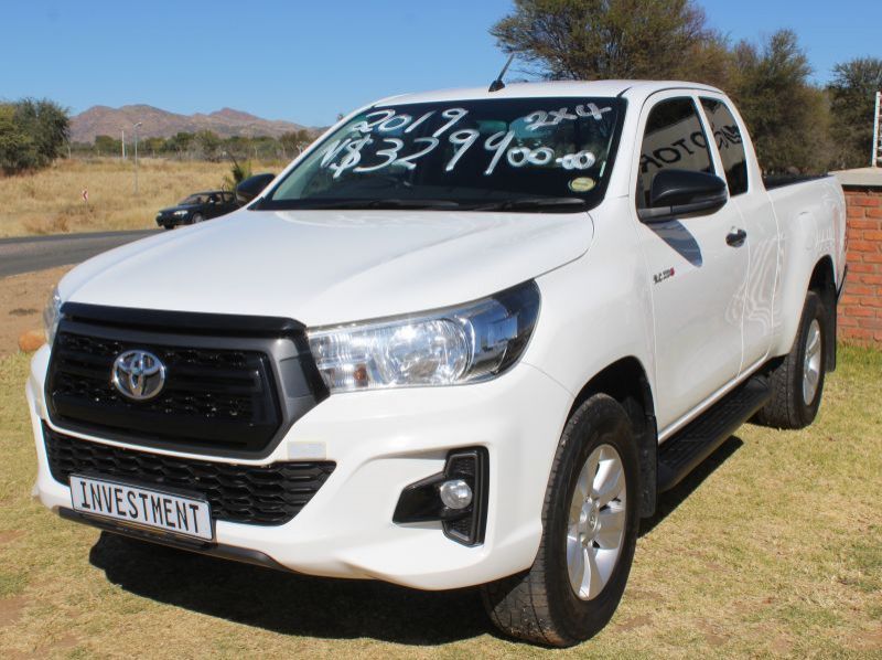 2019 Toyota HILUX 2.4 GD6 SRX 4X2 CLUBCAB pictures