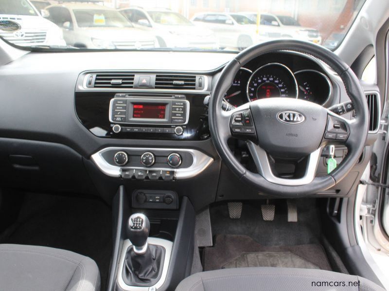 2017 Kia Rio 1.4 EX Manual pictures