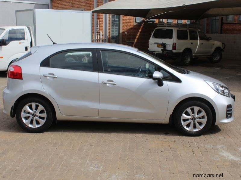 2017 Kia Rio 1.4 EX Manual pictures