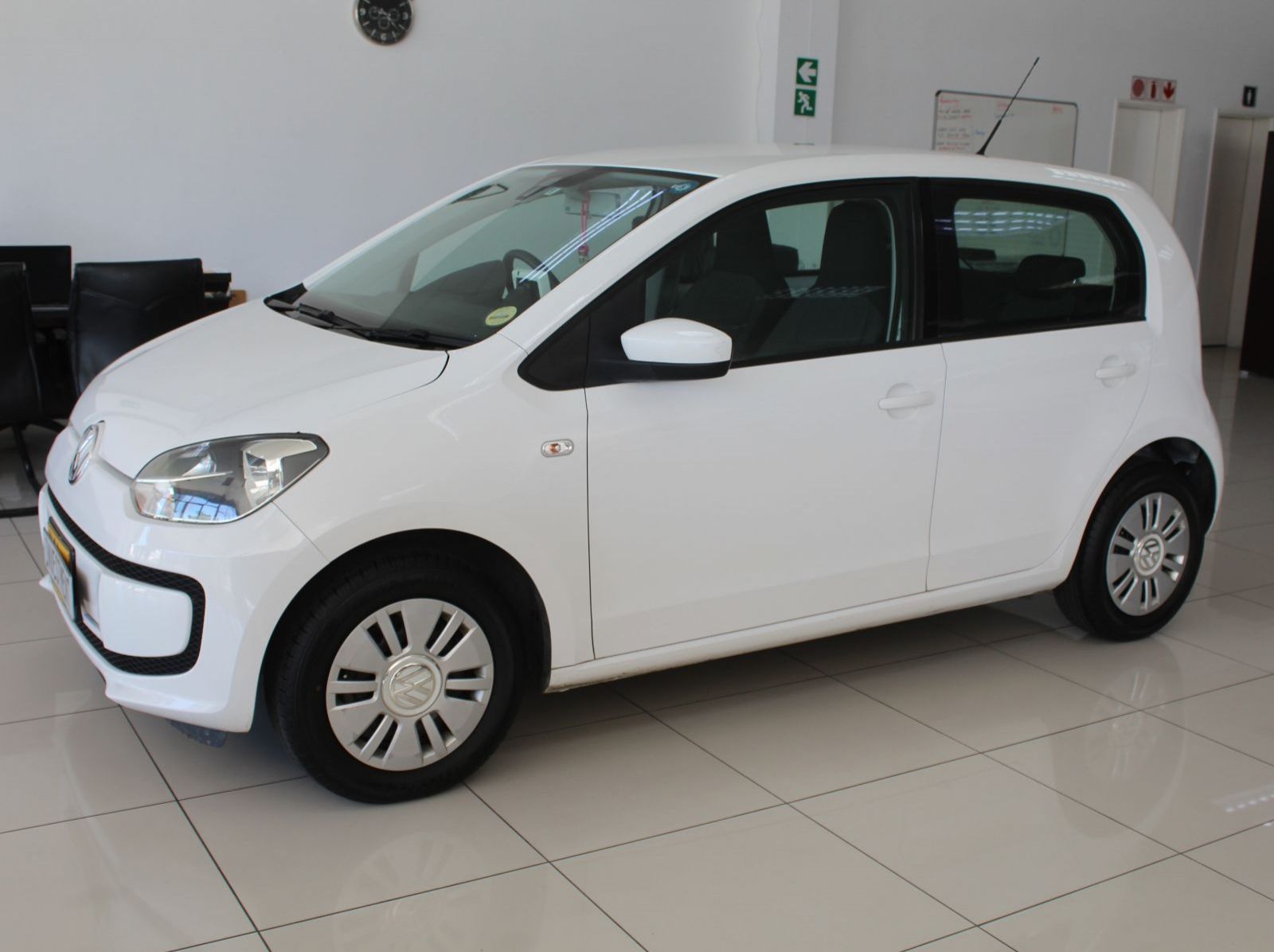 2013 Volkswagen UP pictures