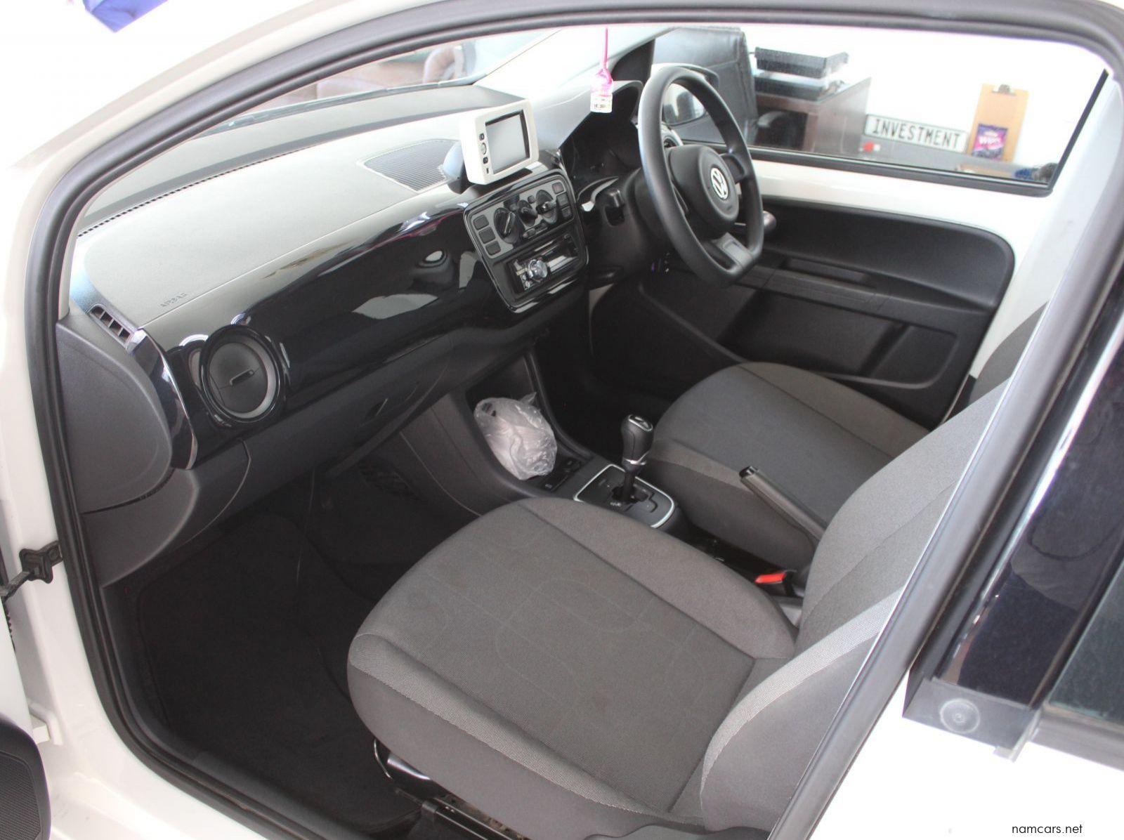 2013 Volkswagen UP pictures