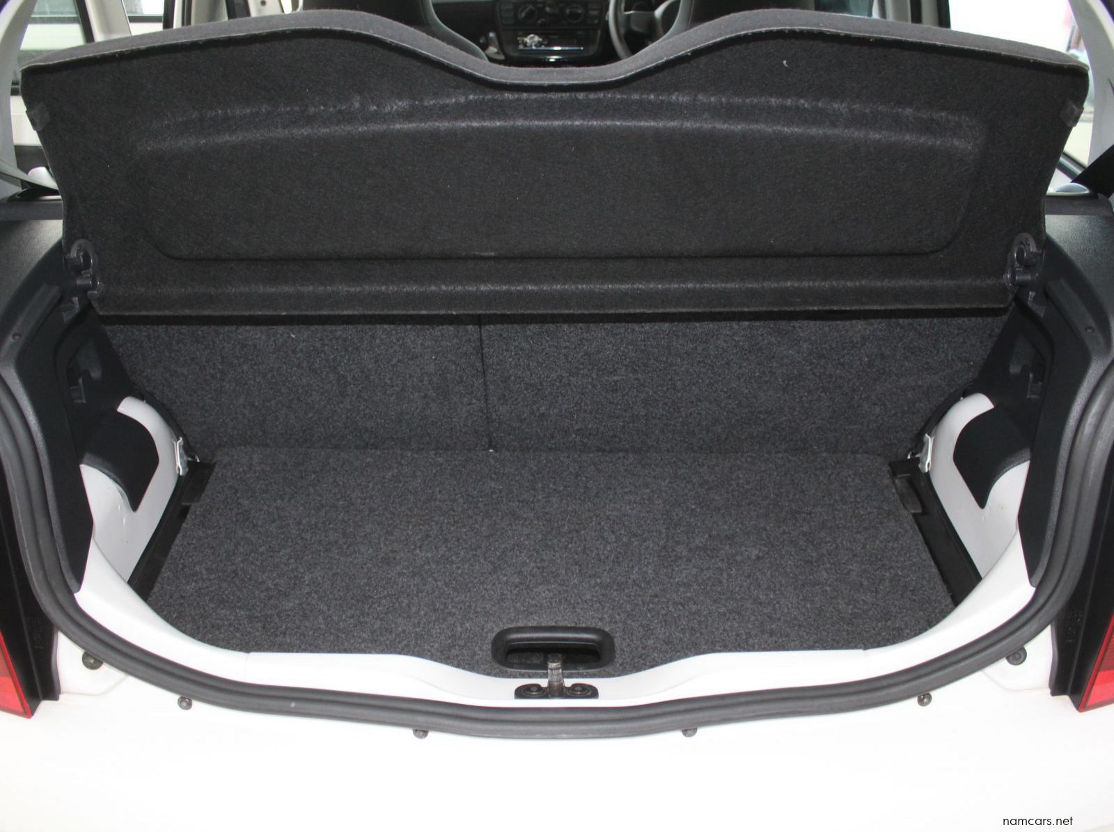 2013 Volkswagen UP pictures