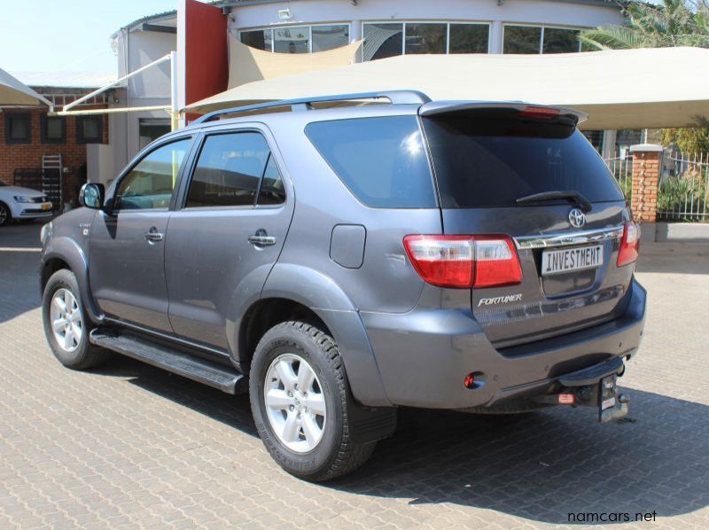 2011 Toyota FORTUNER 3.0 D4D MANUAL 4X2 R/B pictures