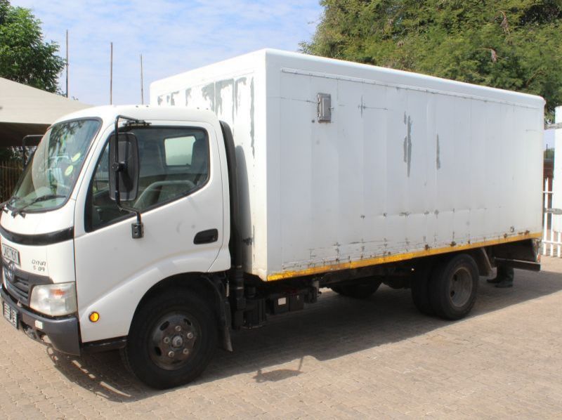 2009 Toyota Dyna 5-104 pictures