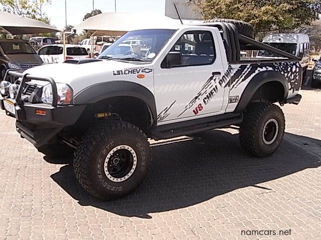 2013 Nissan Patrol-Np300 V8 pictures