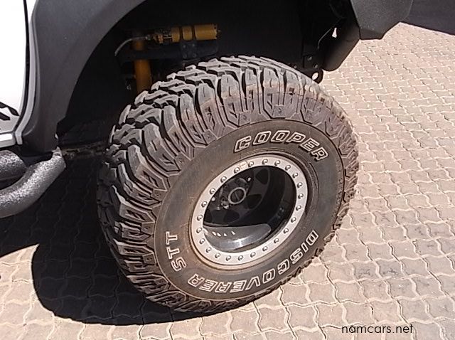 2013 Nissan Patrol-Np300 V8 pictures