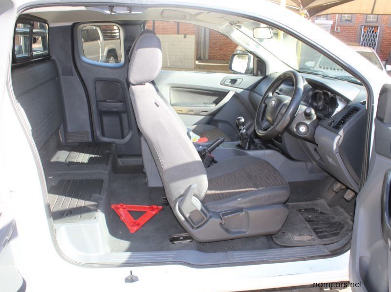 2012 Ford Ranger 3.2 XLS 2x4 Manual pictures