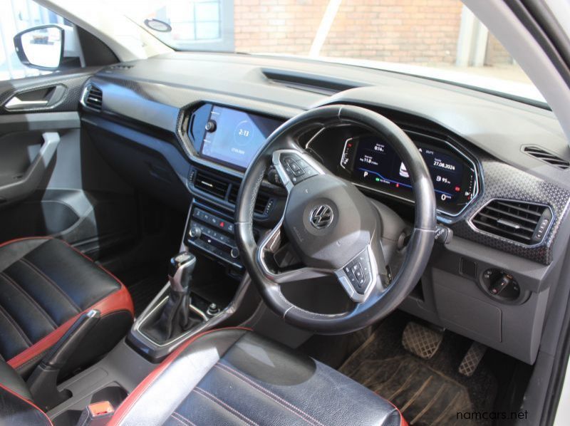 2020 Volkswagen T-CROSS 1.5TSI DSG pictures