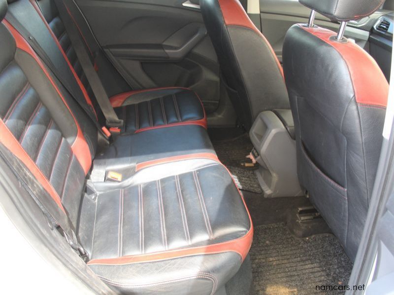 2020 Volkswagen T-CROSS 1.5TSI DSG pictures