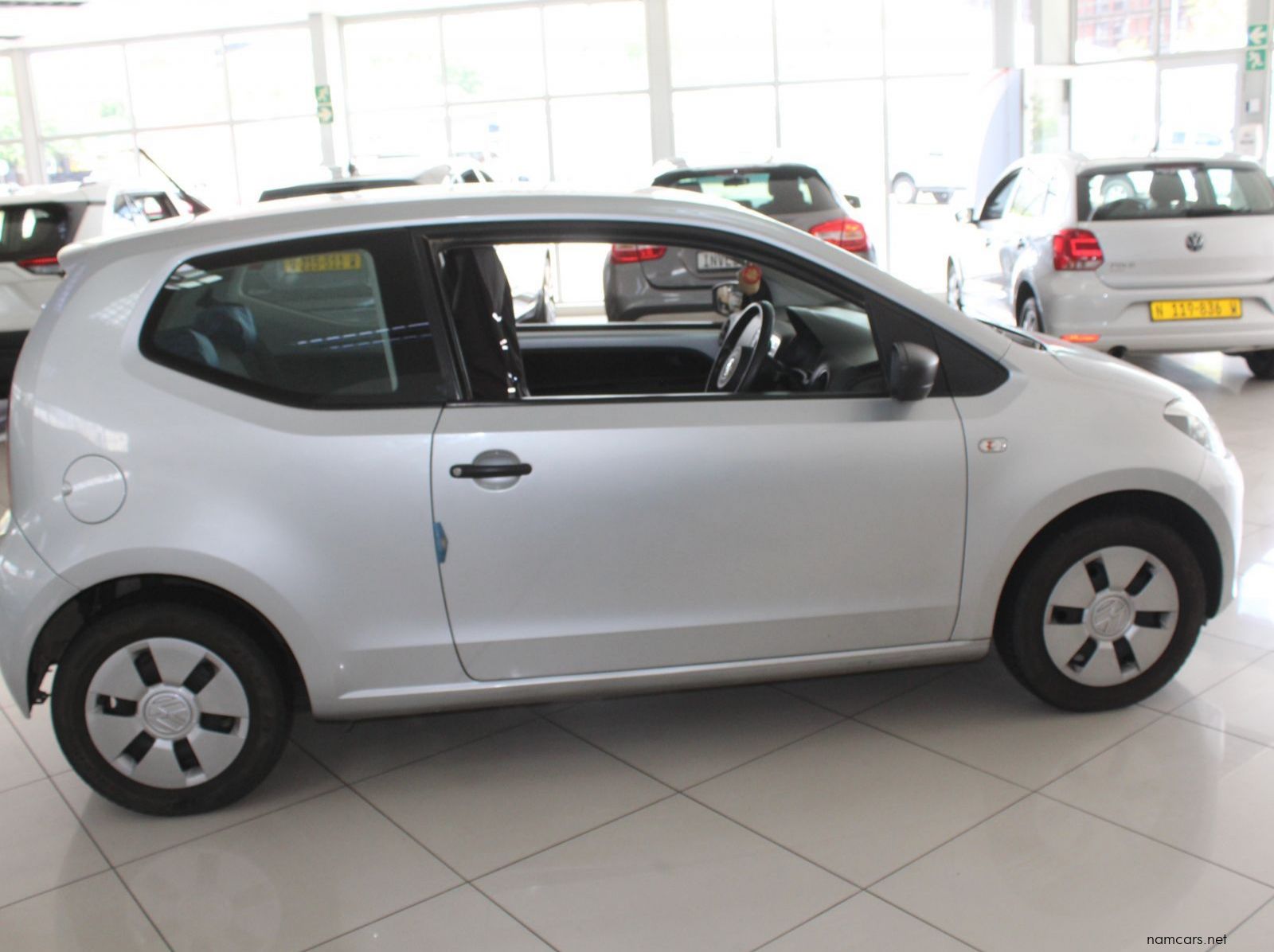 2015 Volkswagen Up pictures