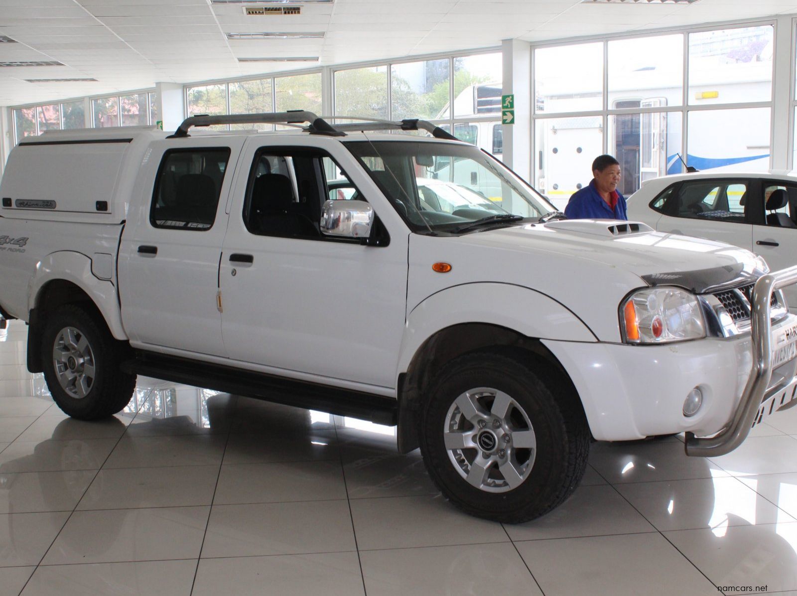 2021 Nissan NP300 2.5 TDI DC pictures