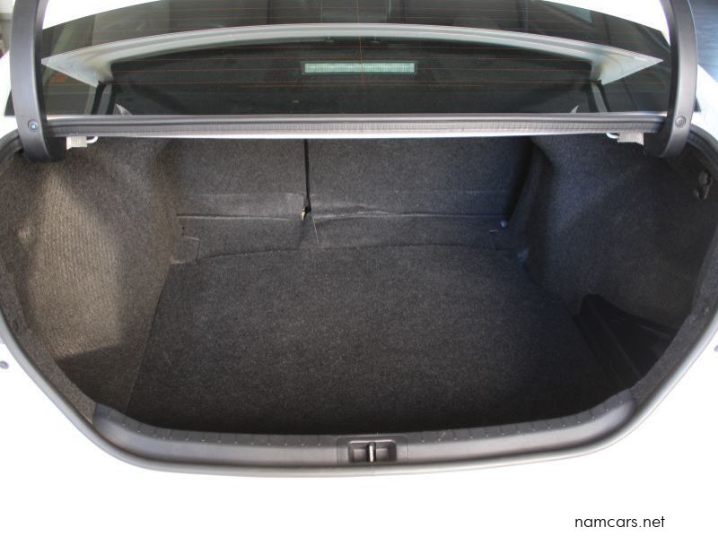 2017 Toyota Corolla 1.8 Exclusive MT pictures