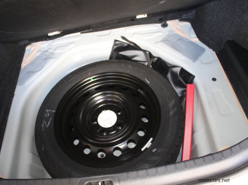 2017 Toyota Corolla 1.8 Exclusive MT pictures