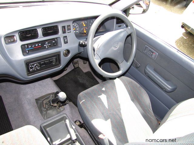 2002 Toyota Condor pictures