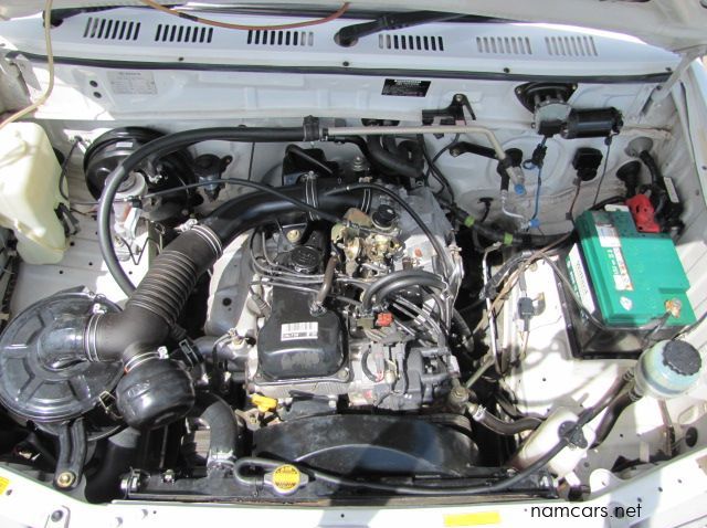 2002 Toyota Condor pictures