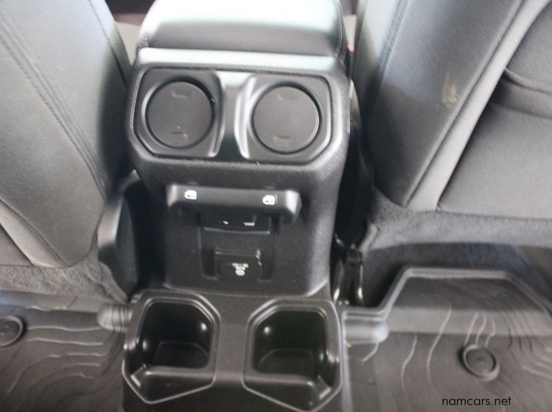 2020 Jeep Wrangler Sahara Unlimited pictures