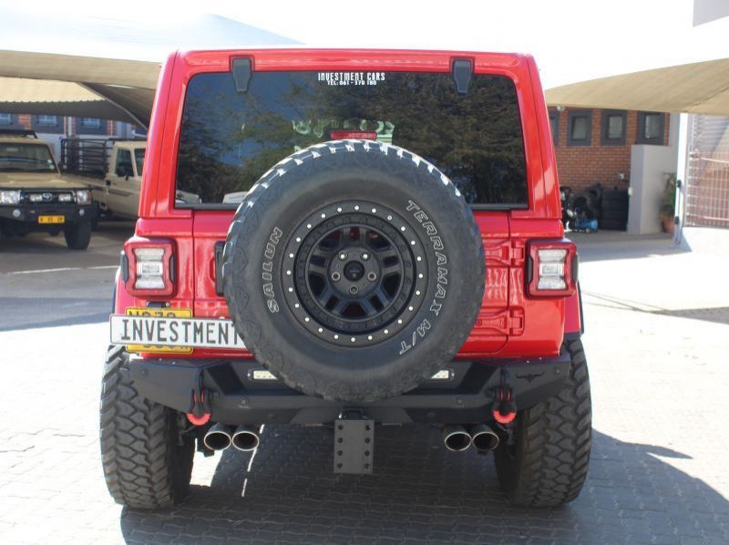 2020 Jeep Wrangler Sahara Unlimited pictures