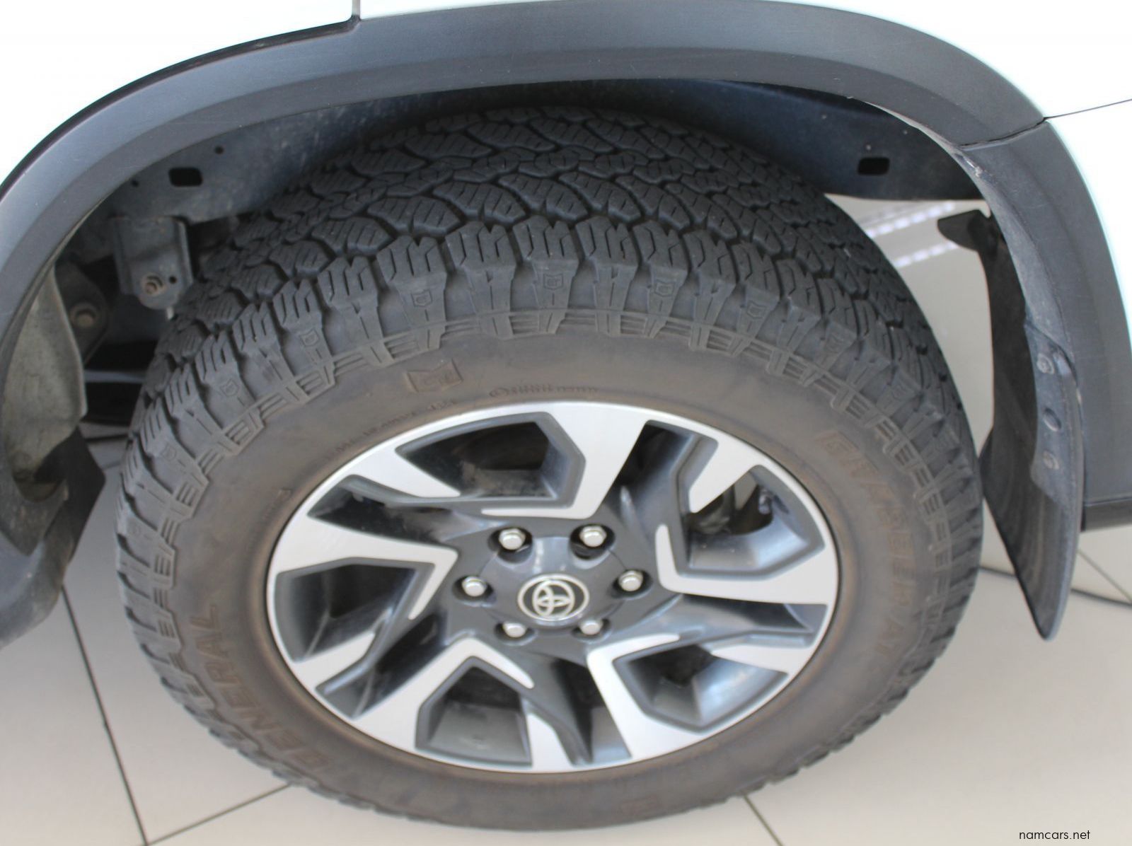 2025 Toyota Fortuner 2.4 GD6 4x4 auto pictures