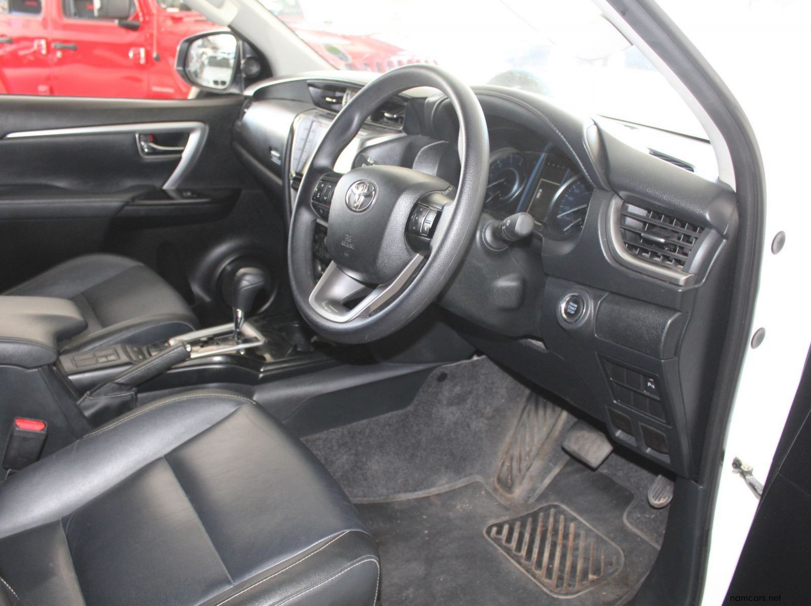 2025 Toyota Fortuner 2.4 GD6 4x4 auto pictures