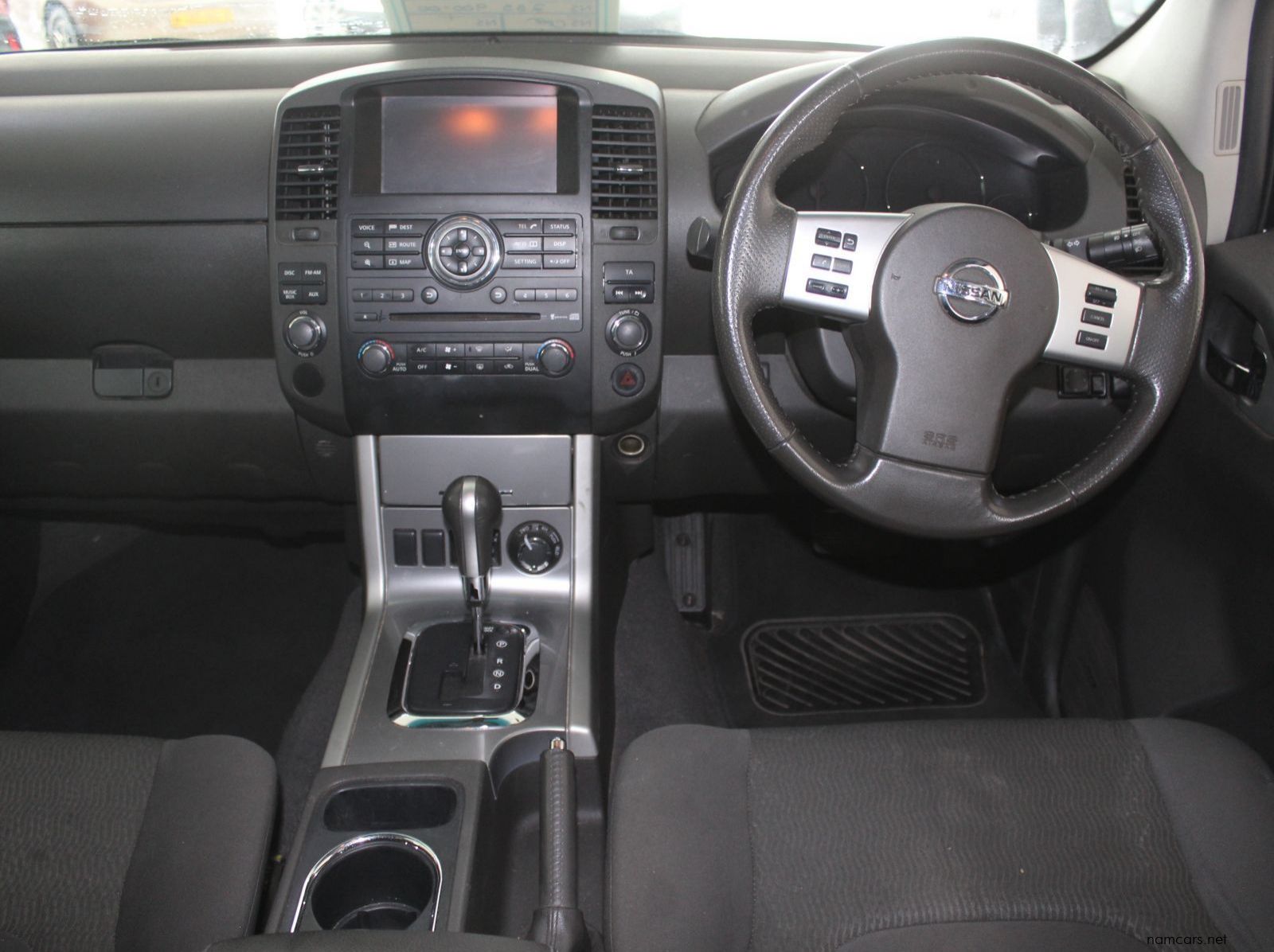 2014 Nissan Navarra 3.0 V6 Diesel D cab 4x4 pictures