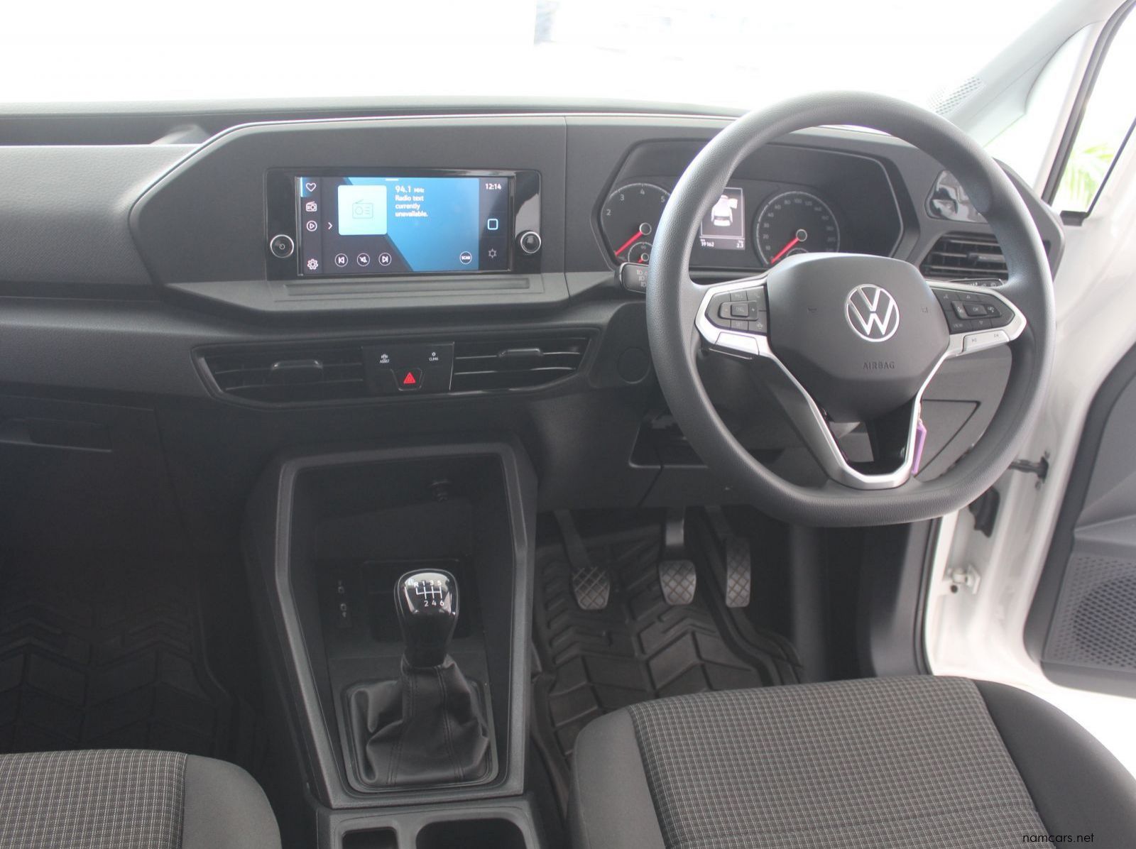 2023 Volkswagen Caddy Kombi 7 seater 1.6i pictures