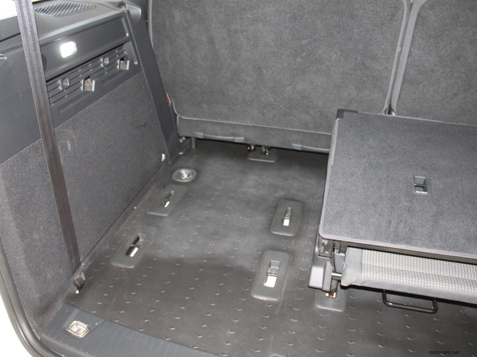 2023 Volkswagen Caddy Kombi 7 seater 1.6i pictures