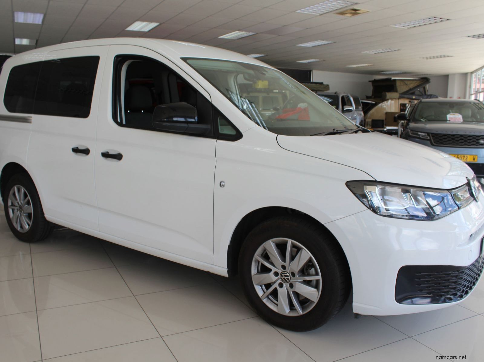 2023 Volkswagen Caddy Kombi 7 seater 1.6i pictures