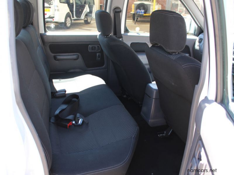 2018 Nissan NP300 2.5CDI D/C 4X4 pictures