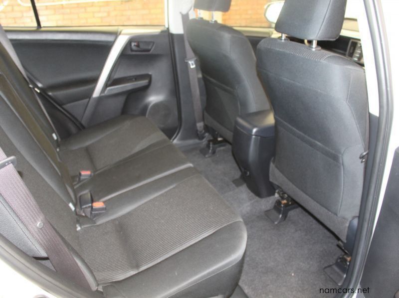 2018 Toyota Rav 4  2.0 GX A/T pictures