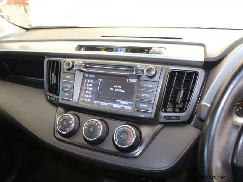 2018 Toyota Rav 4  2.0 GX A/T pictures