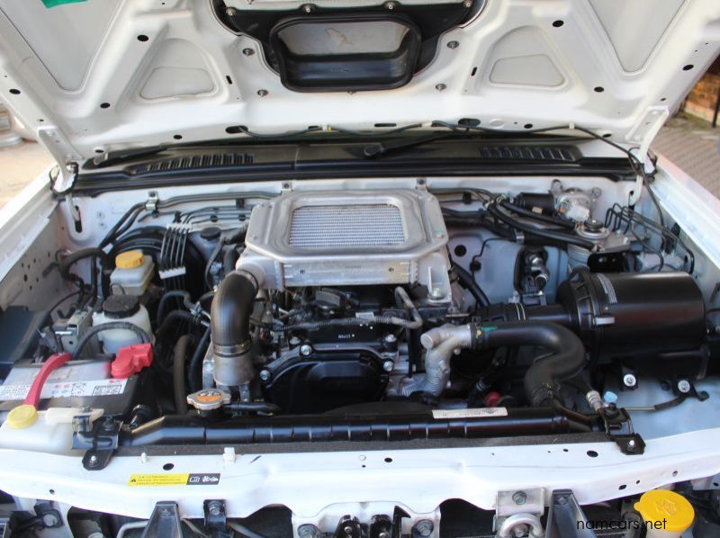 2018 Nissan NP300 2.5CDI D/C 4X4 pictures