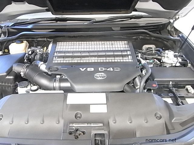 2017 Toyota 200 Series 4.5 D4D pictures